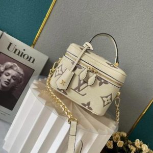 women's louis vuitton bag